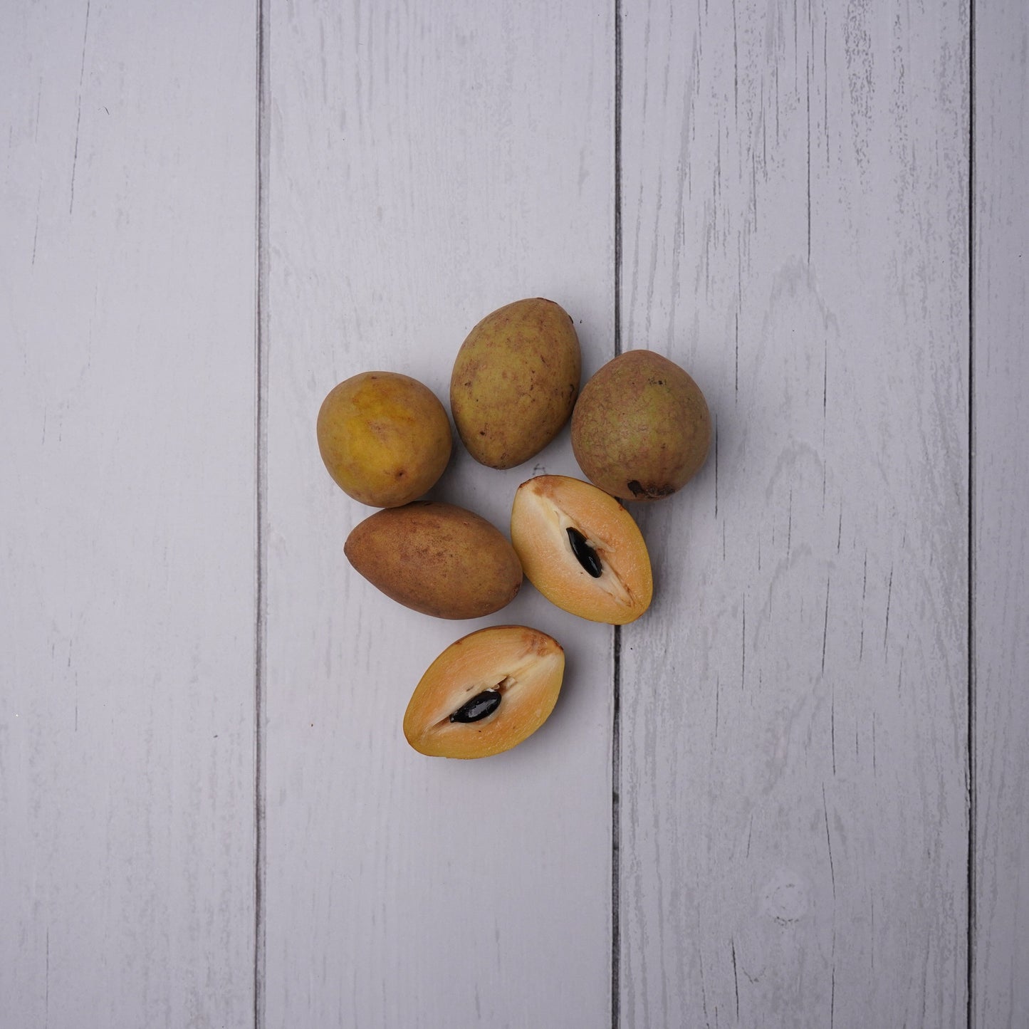 Chickoo / Sapota -- 100 % Natural & Farm Fresh Seasonal Fruits