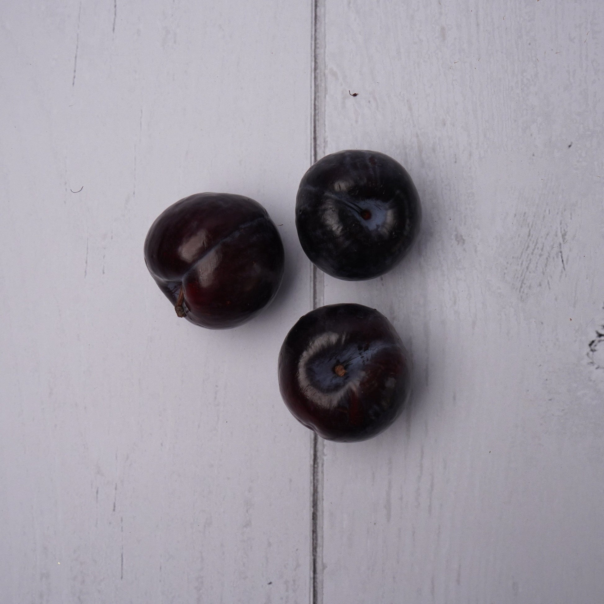 Plum Imported - 400 Gms -  Imported Fruits  