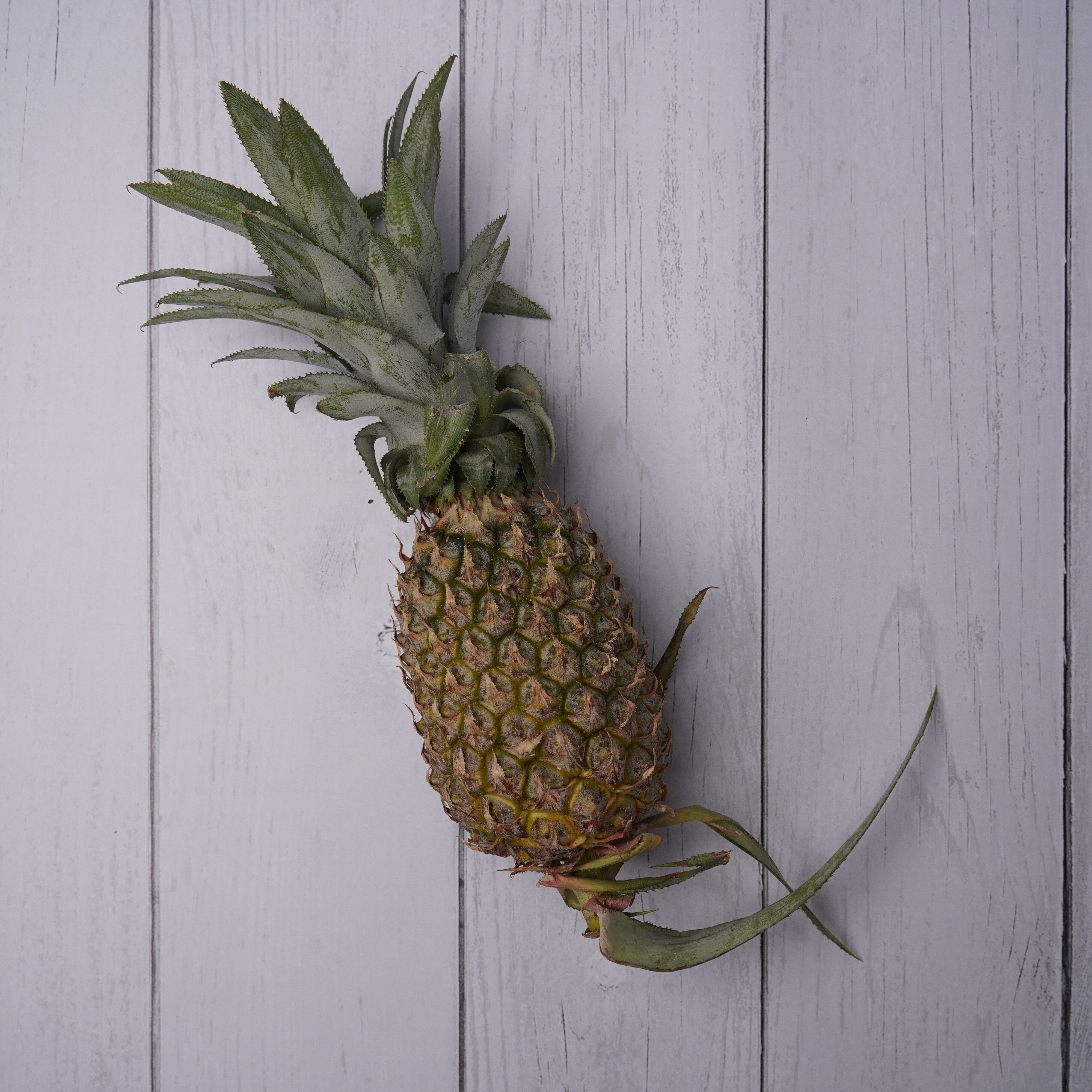 Organic Pineapple Whole / Ananas - 1 Kg - Kedia Organic Agro Farms Farm Fresh Fruits Kedia Organic Agro Farms 