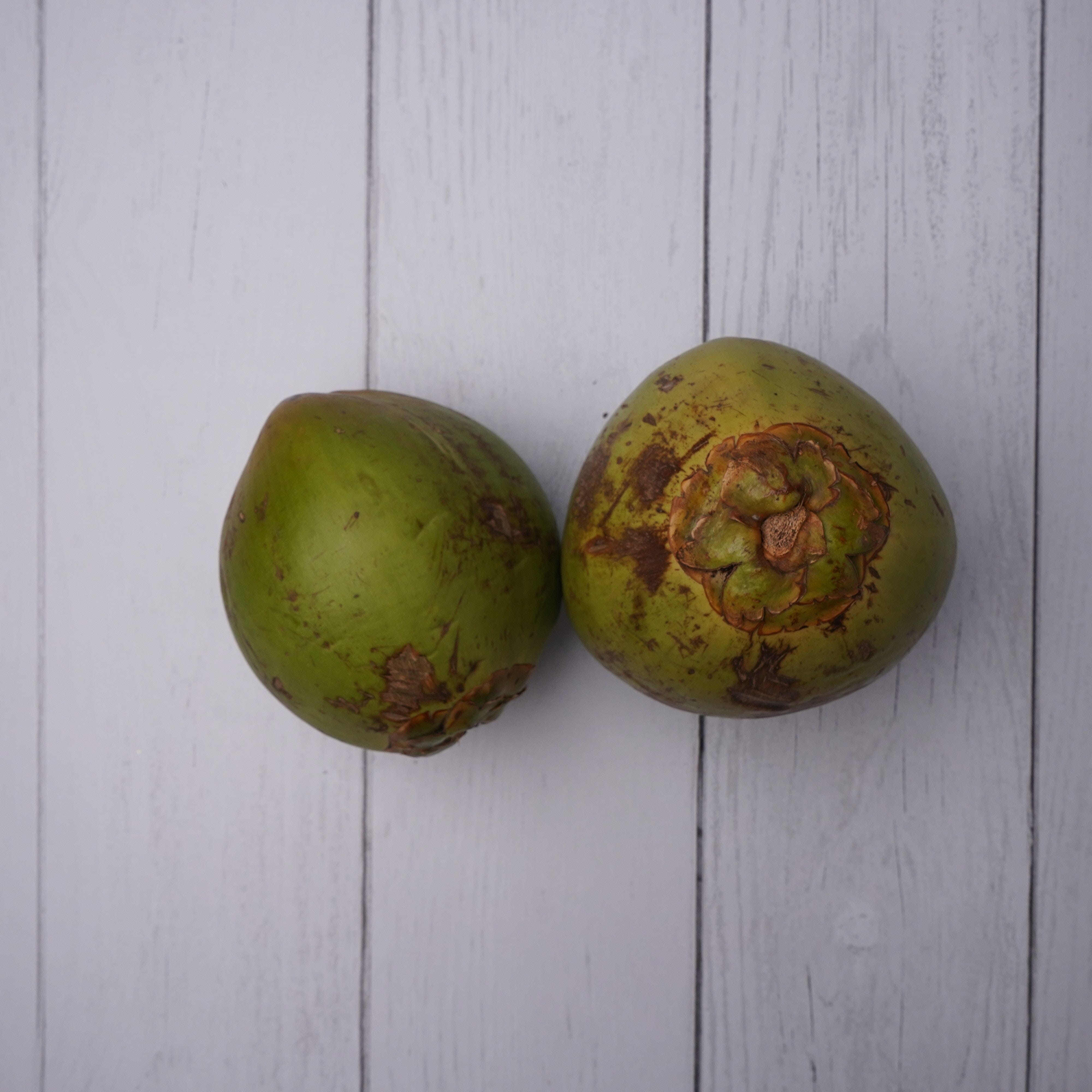 Tender Coconut / Nariyal Pani - 1 Piece Farm Fresh Fruits  